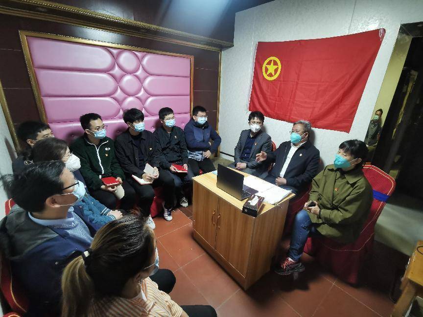 我们在“疫”起——浙江嘉兴市青年志愿者抗疫突击队用青春力量助力一线抗疫 